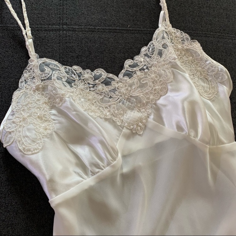 Vintage elegant white lace beaded slip dress